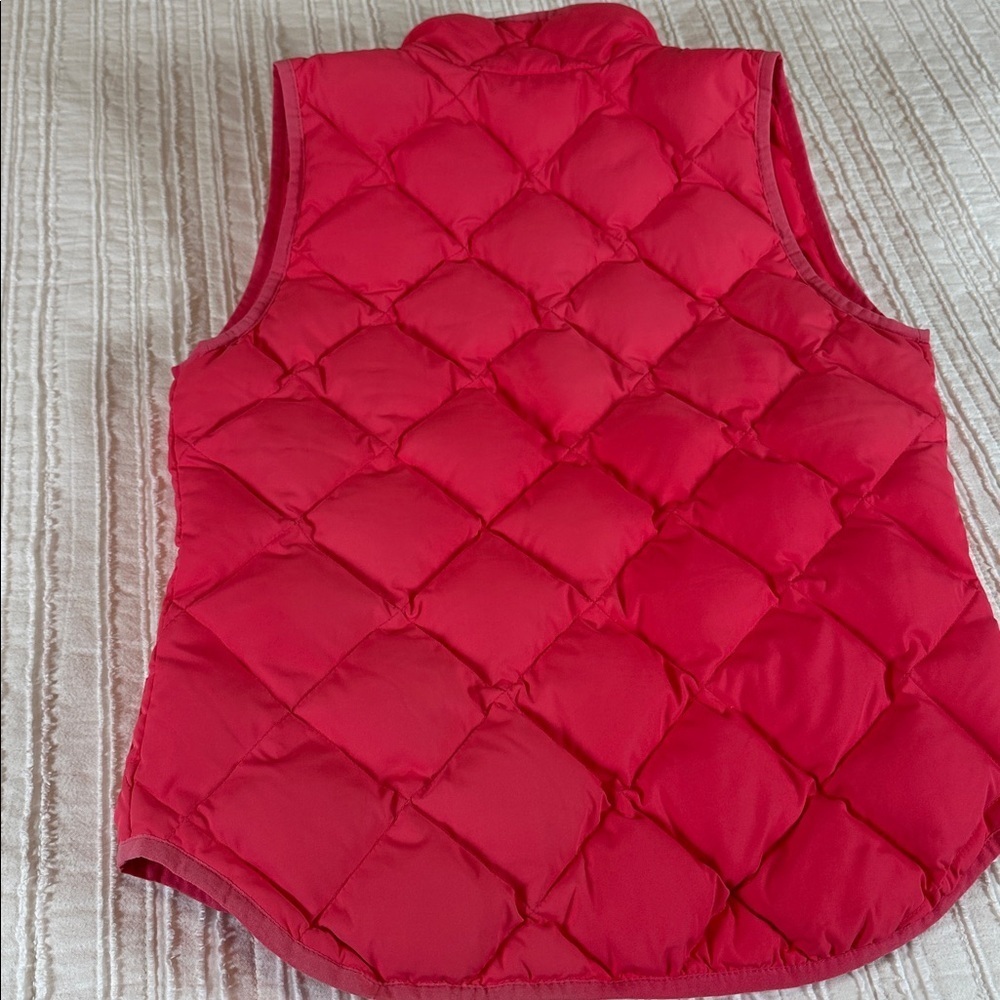 J.Crew Pink Puffer Vest Quilted Down Filled Zip Front Lightweight XS Feather - Picture 3 of 6